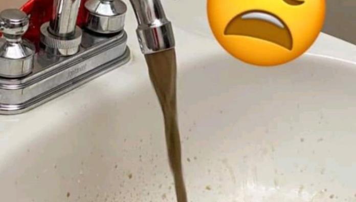 Sufren en Nuevo León con salida de agua sucia