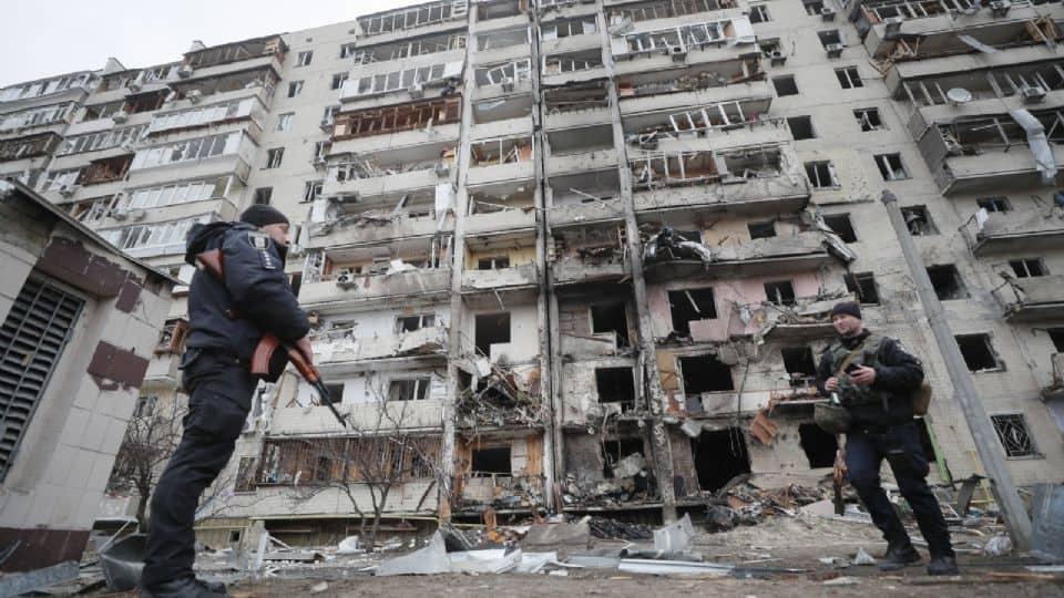 Amenaza Rusia con más ataques si Ucrania recibe más armamento