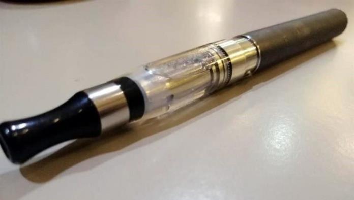 Abre debate prohibición de vapeadores