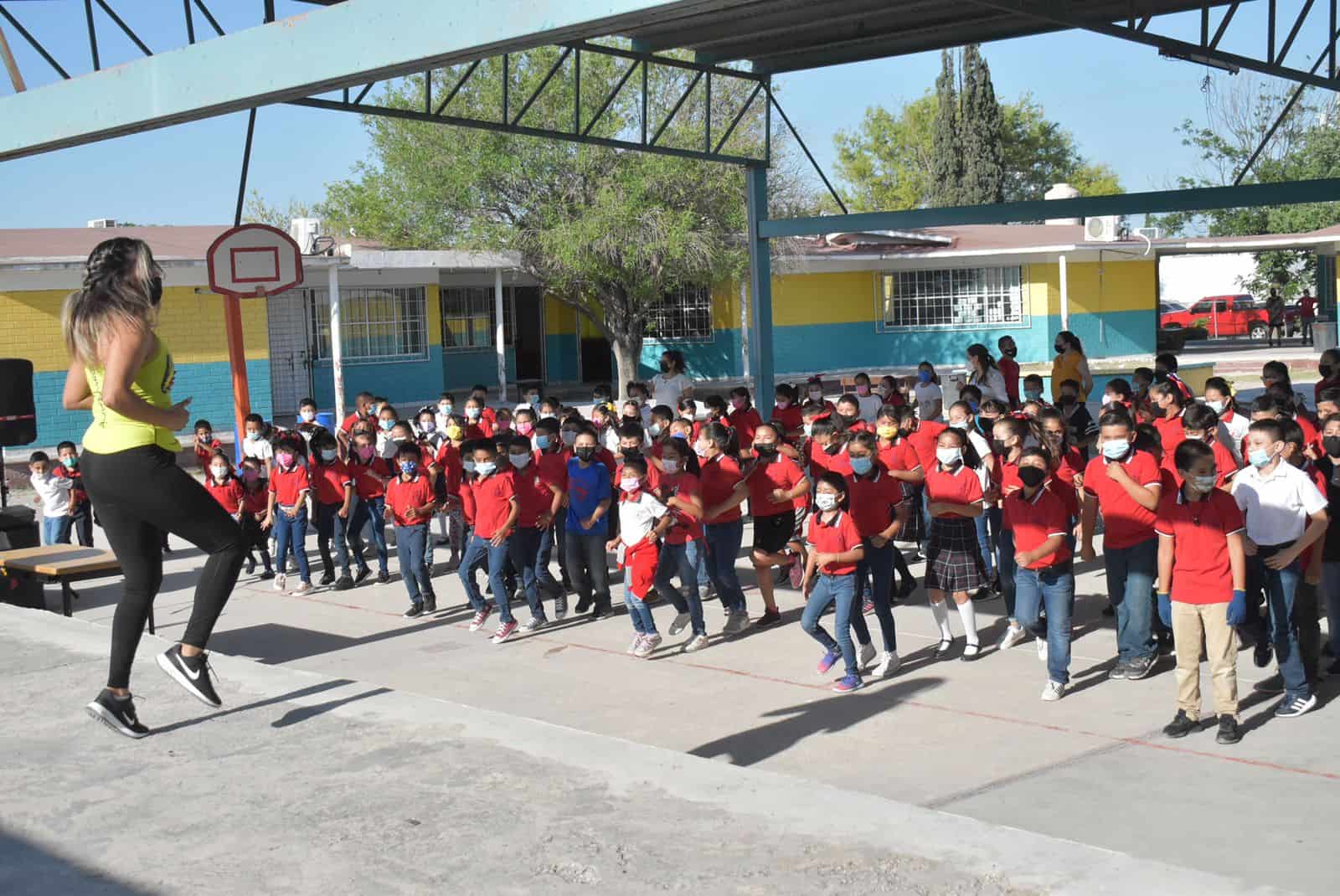 Llevan a primaria Ford 157 ‘Presidenta en tu Escuela’