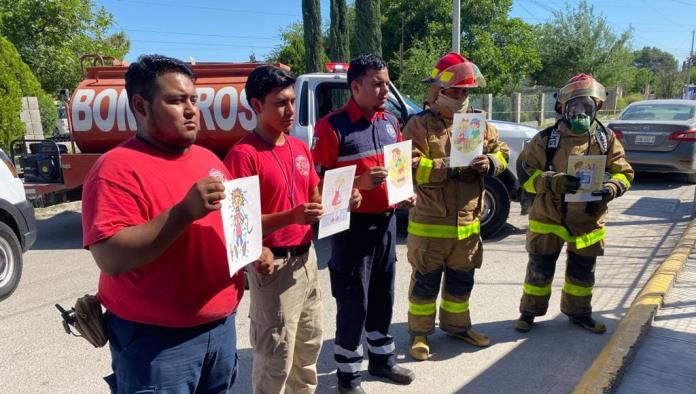 Visitan bomberos al jardín Cuauhtémoc con programa “Amigo Bombero”