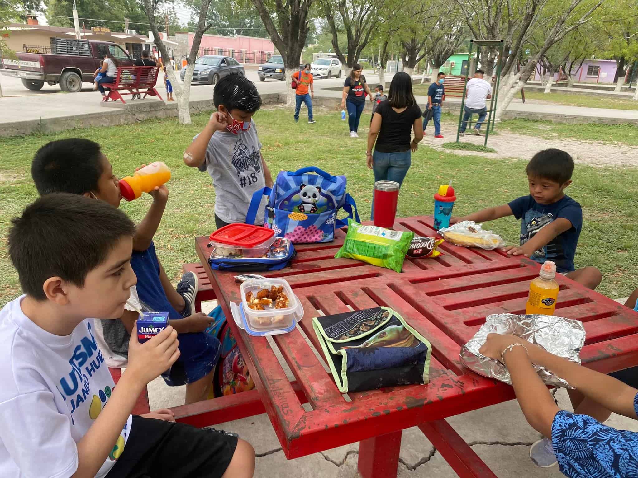 Alumnos del CAM 40 conmemoran el día del medio ambiente