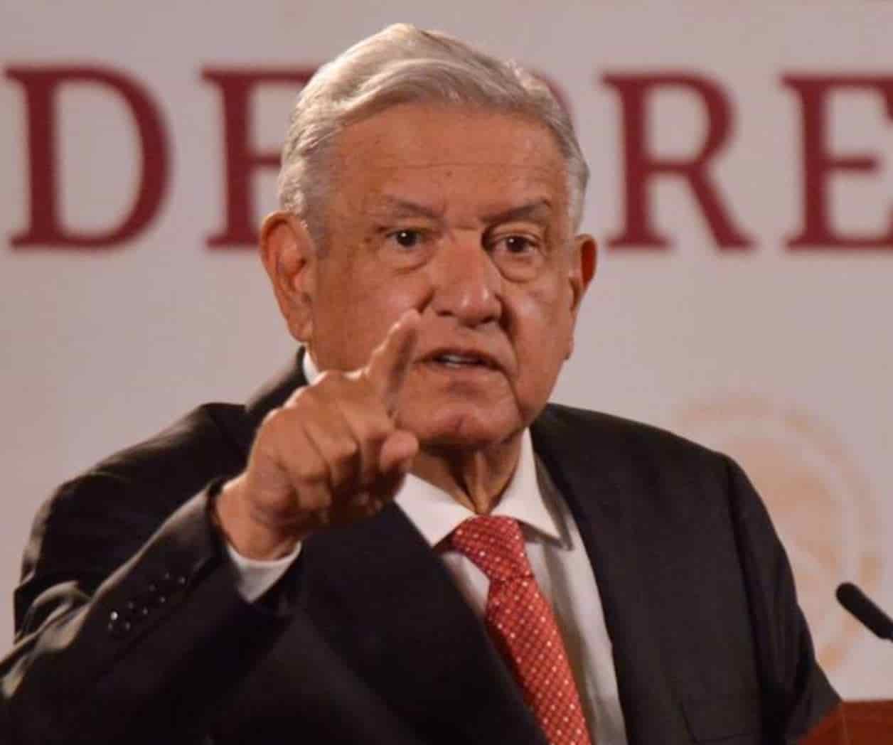 Ted Cruz recibe sobornos para no legislar contra las armas; Asegura AMLO