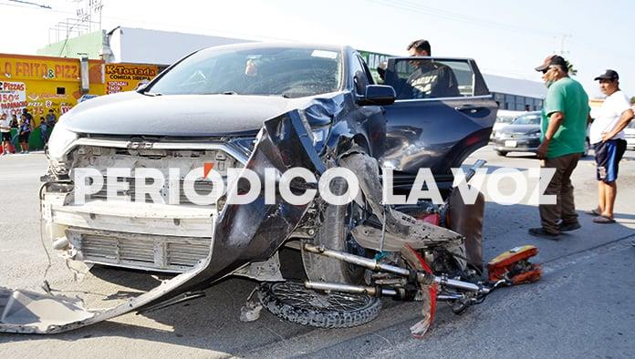 Embiste a motociclista