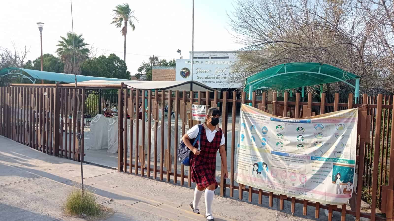 Los alumnos están sufriendo las inclemencias del tiempo y la escasez del vital líquido.