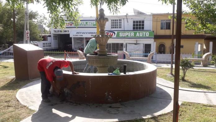 Embellece Castaños sus plazas