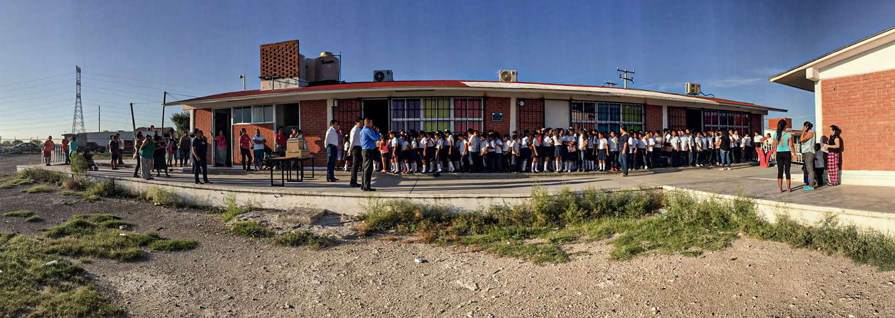 Bichos rastreros invadieron las instalaciones de la escuela Ricardo Alfonso Medina.