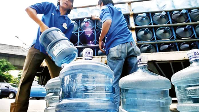 Escasea agua de garrafón