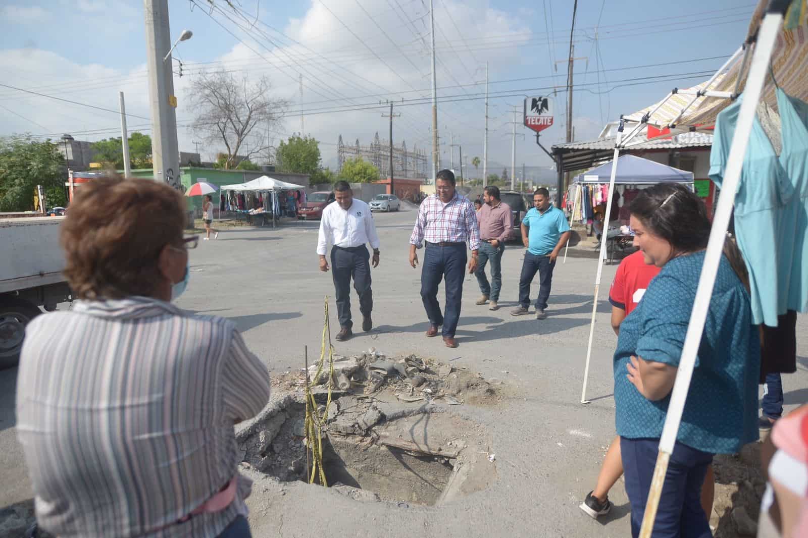 El alcalde Roberto Piña Amaya, personalmente recorrió la colonia Guadalupe Borja.