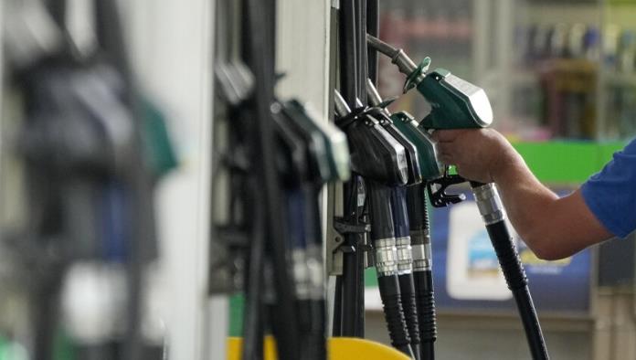 Gasolina llega a los 5 dólares en EU; El precio mas alto desde el 2008