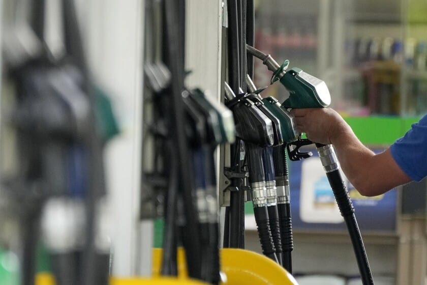 Gasolina llega a los 5 dólares en EU; El precio mas alto desde el 2008