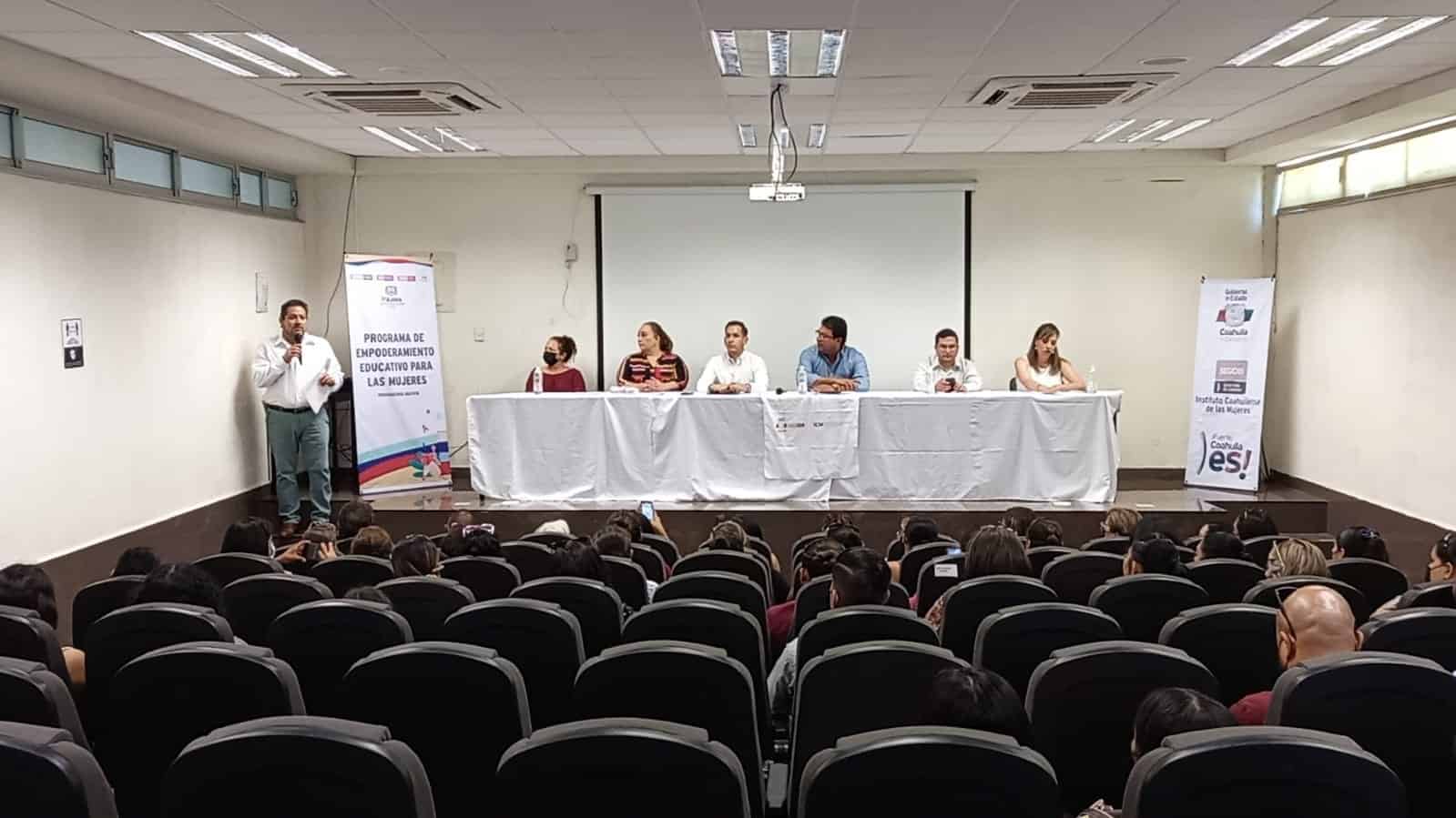 Arranca el programa de preparatoria abierta para mujeres.