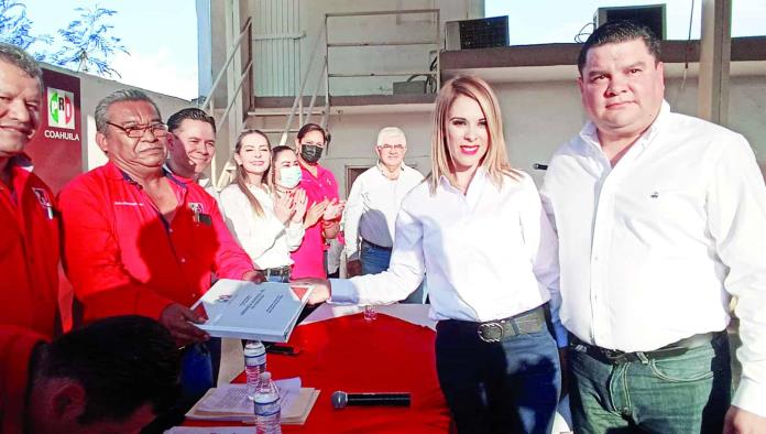 Frontera: Se registran Paty y Mario para dirigir el PRI