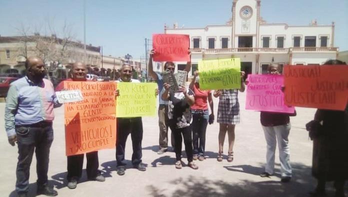 Protestan contra ex candidato