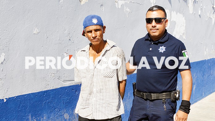 El briago andaba robando los buzones de las viviendas del sector El Pueblo.