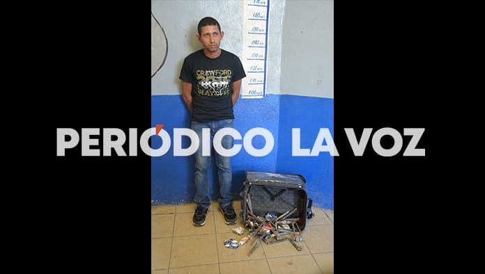 El ratero fue consignado al MP por el delito de robo.