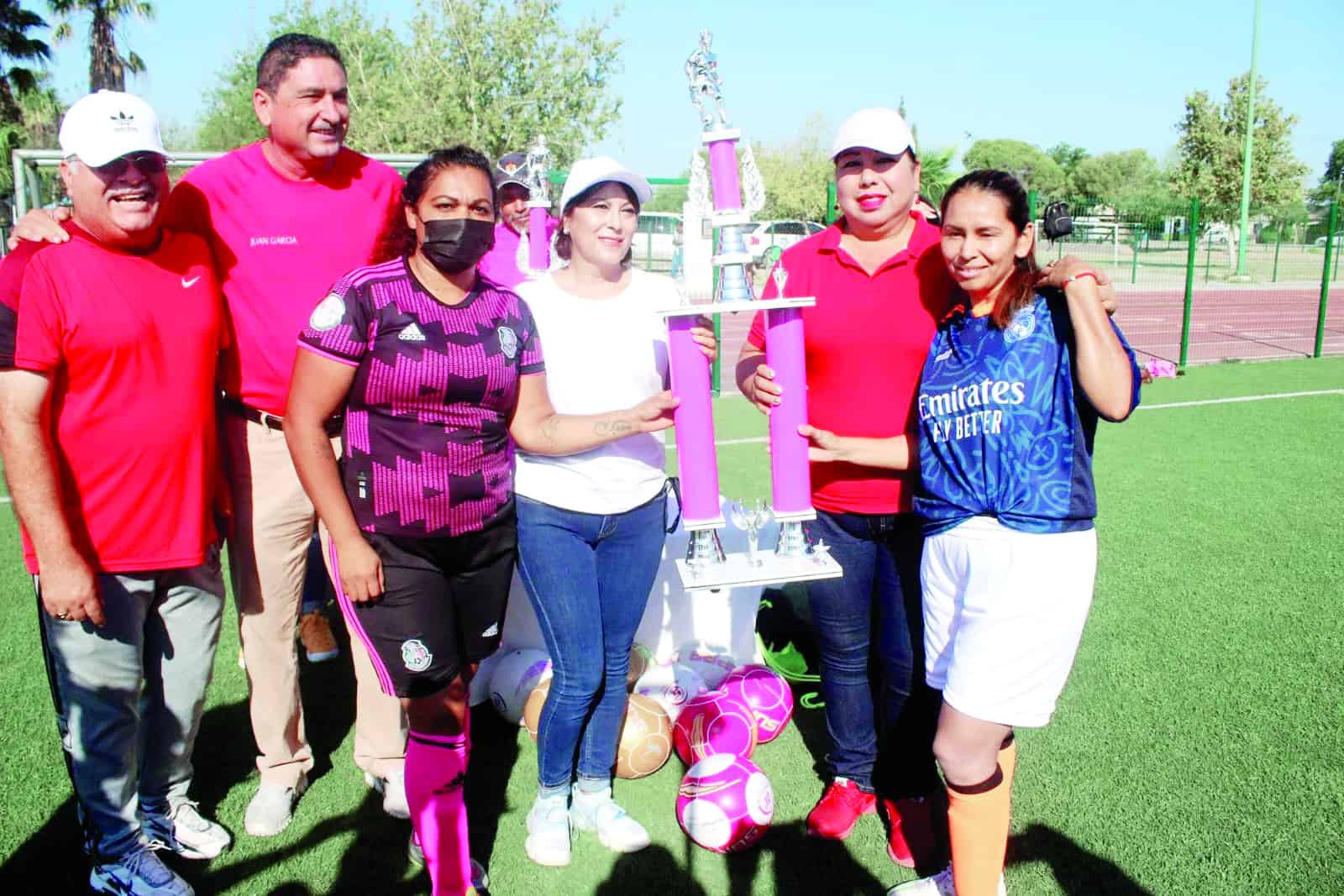 Inicia liga de futbol femenil Diana Haro