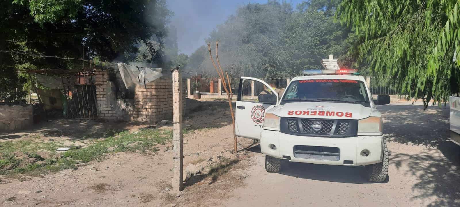 Arrasa incendio humilde vivienda; Fue provocado