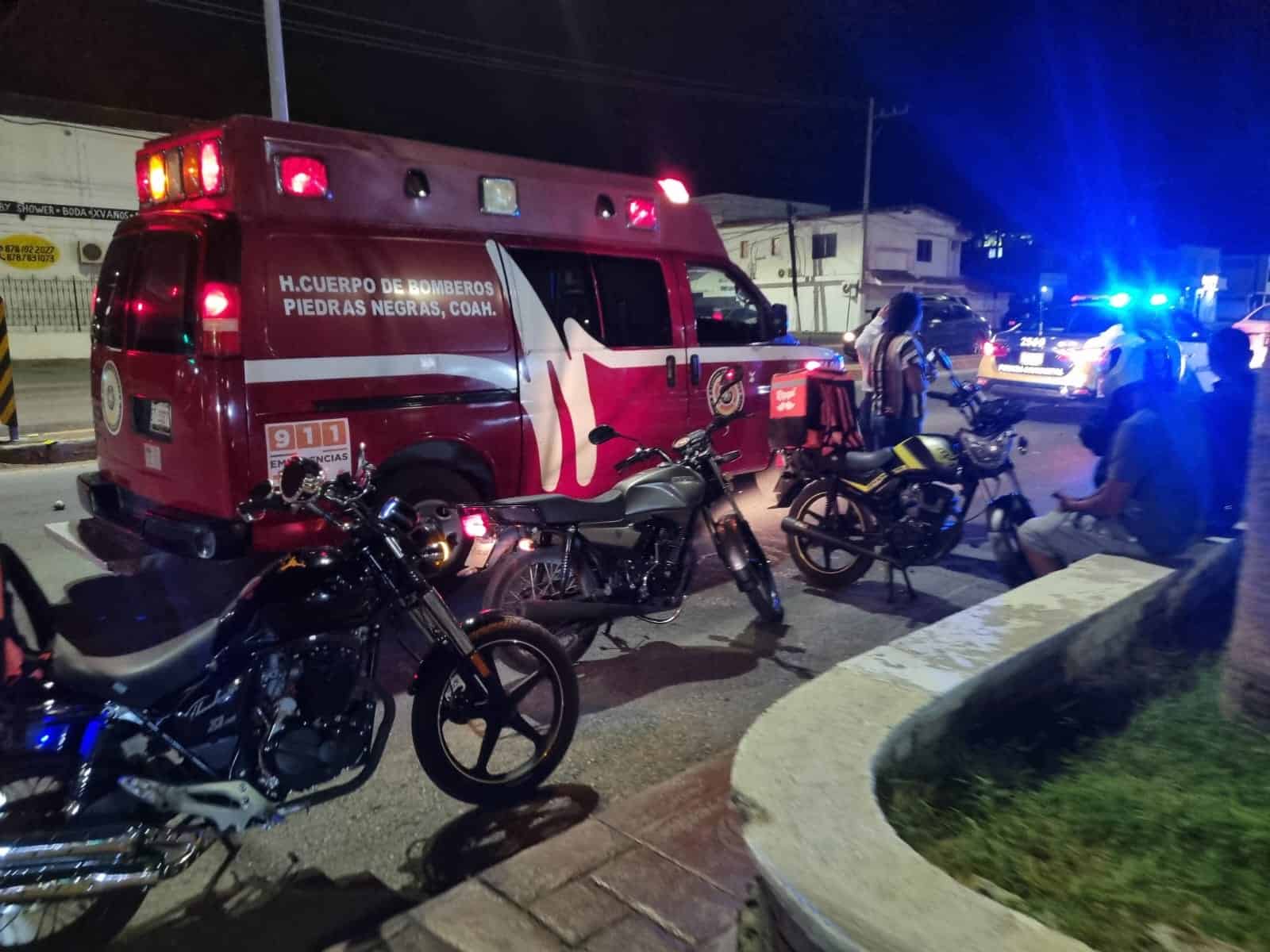 Se lleva a biker de corbata; Se voló el rojo