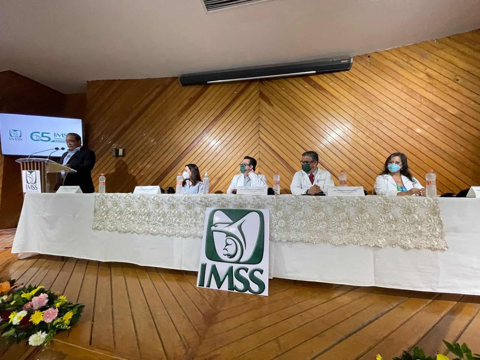 Reconoce IMSS Coahuila a personal con 25 años y más de servicio