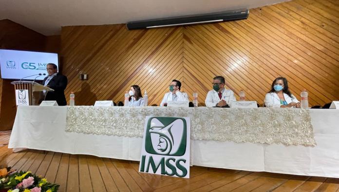 Reconoce IMSS Coahuila a personal con 25 años y más de servicio