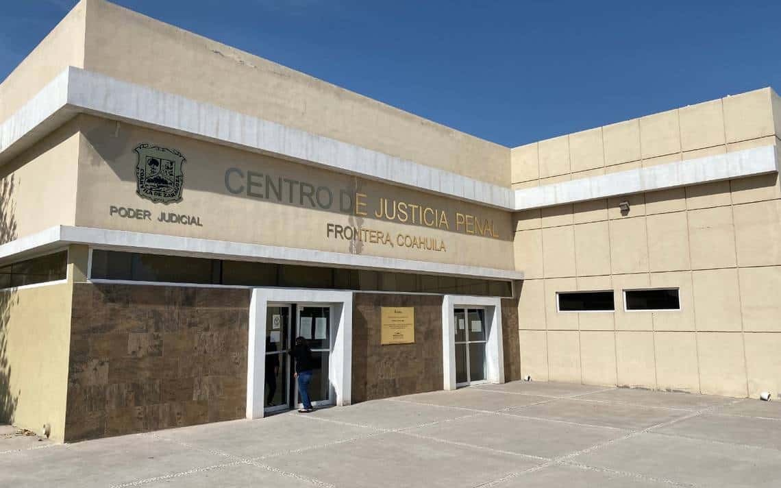 A proceso fue vinculado el abuelo abusador de su nieta y una amiguita, queda preso por tres meses.