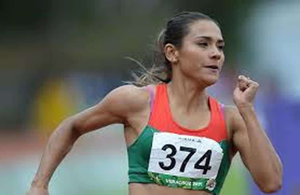 Zudikey Rodríguez campeona mundial de Exatlon, en carrera de los 5-K Nora Leticia Rocha.