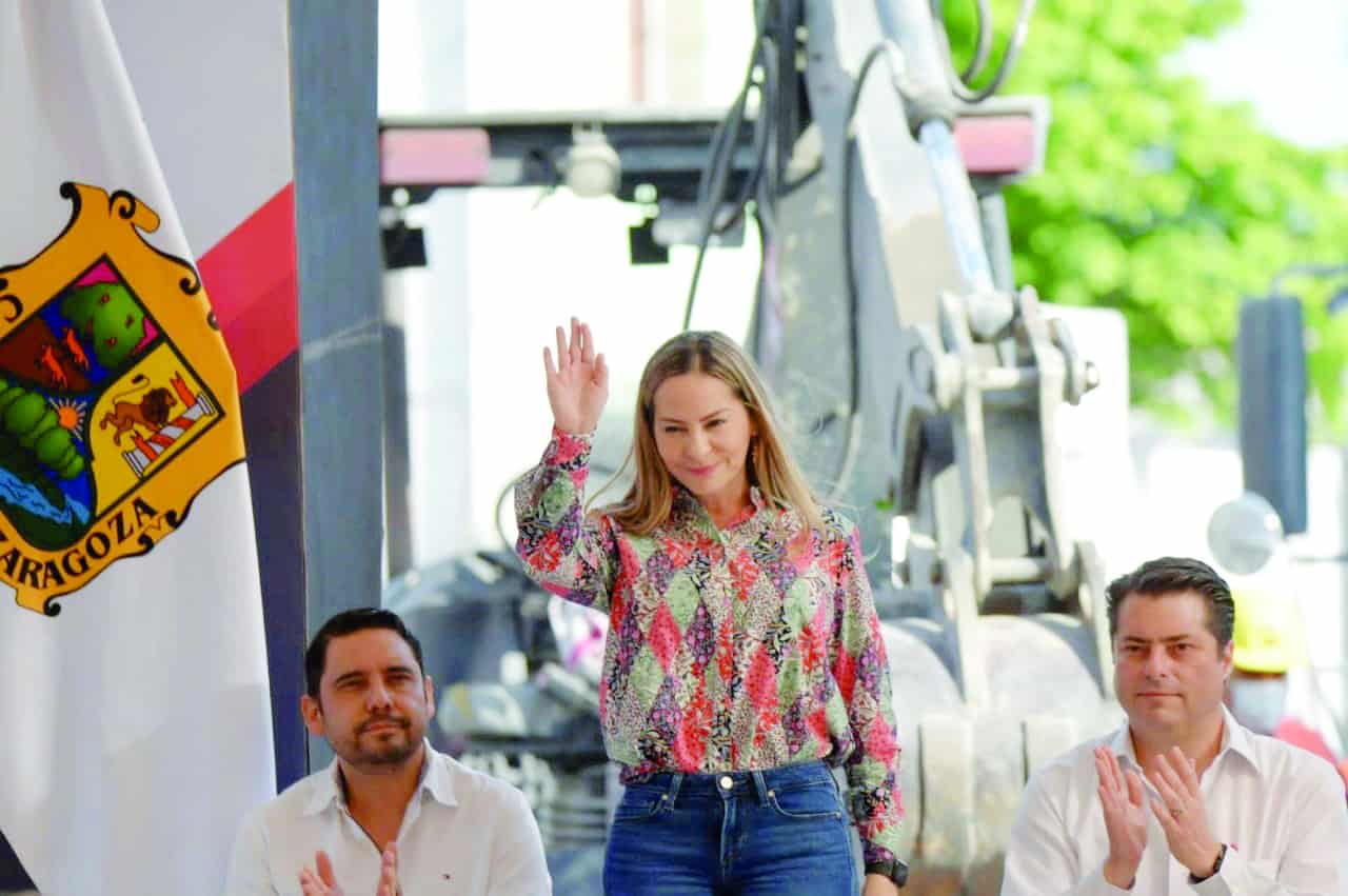 La Diputada Federal por el tercer distrito Cristina Amezcua Villarreal, estuvo presente en el arranque de obra.