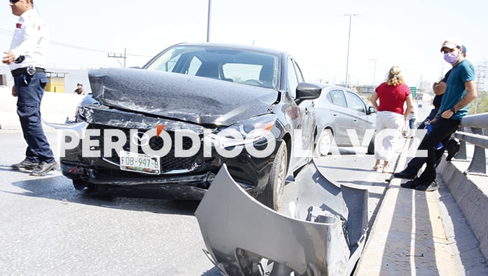 El conductor del Mazda 2 dijo que el percance se originó porque un tercer conductor se frenó en ‘seco’.