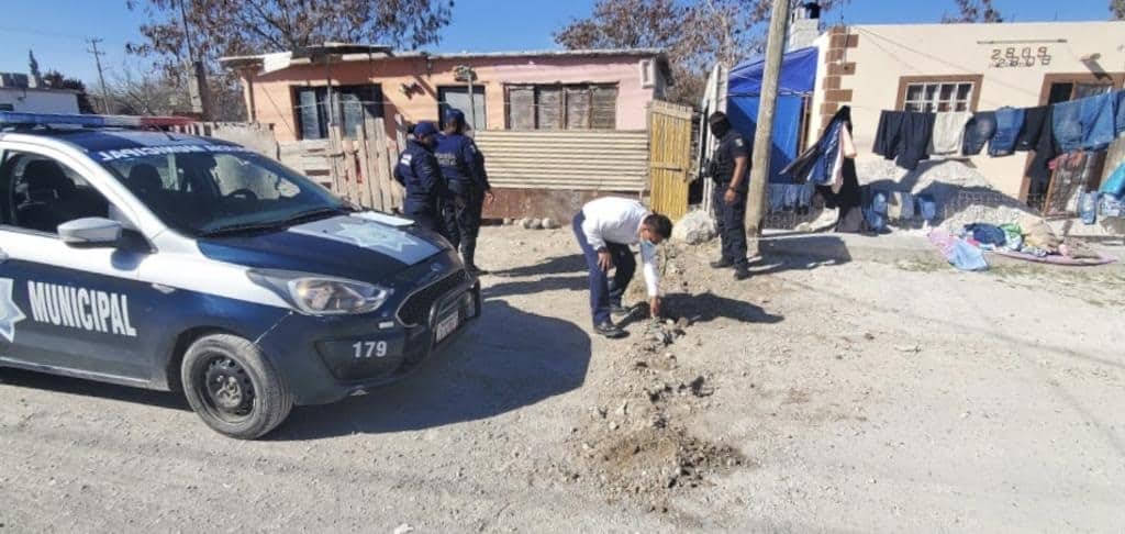 Tomas clandestinas y fugas, principales causas de pérdida de agua.