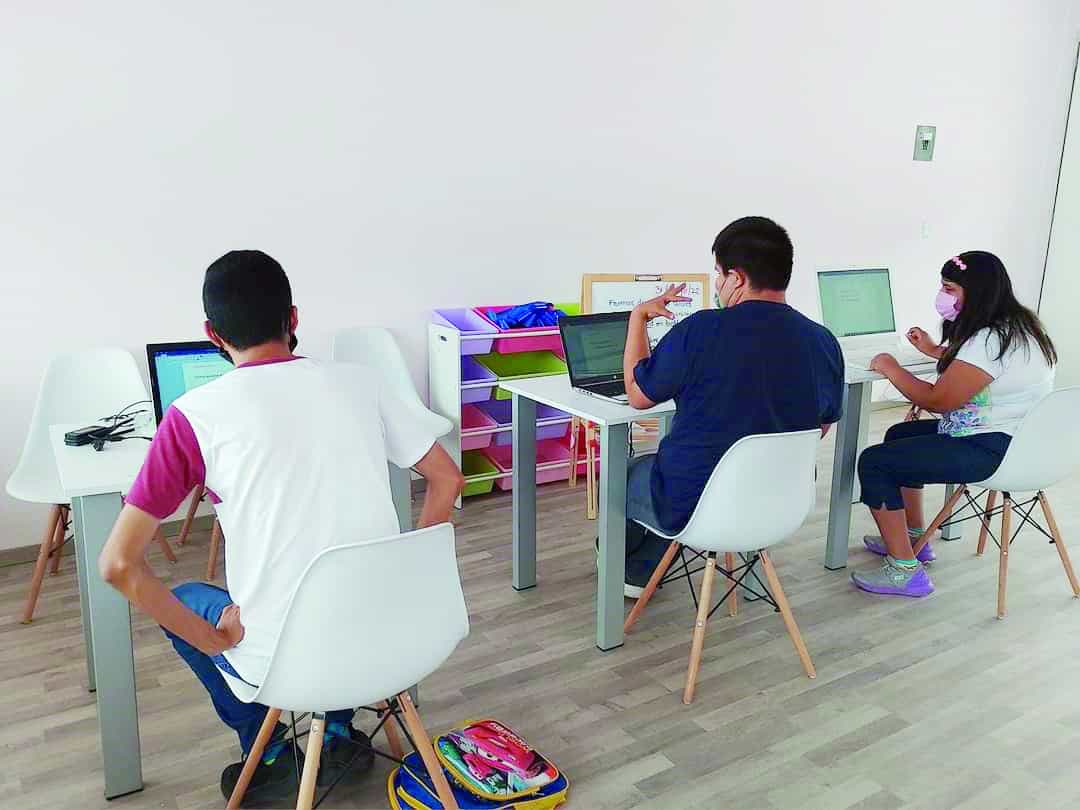Padres de familia han llevado a sus hijos austistas para poder utilizar el salón multisensorial.