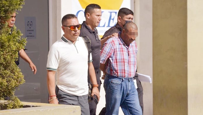 Según la declaración del propio Leonardo, presunto feminicida dijo que “no escapó; pues supo que había hecho mal y esperó a que fueran por él” las autoridades.