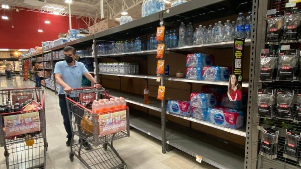 No hay desabasto de agua embotellada en Monterrey: Profeco