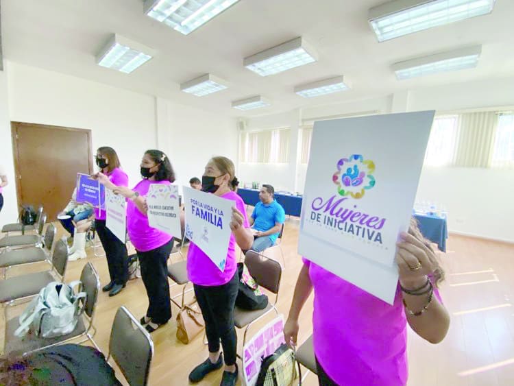 Protestan por el modelo educativo que pretende implementar la 4T.