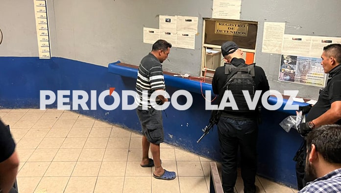 El agresivo hombre fue puesto a disposición del Juez en turno.