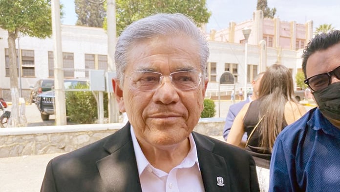 Salvador Hernández Vélez, Rector de la Universidad Autónoma de Coahuila.