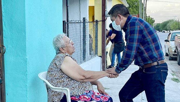 San Buenaventura: Mantiene Hugo trato con gente