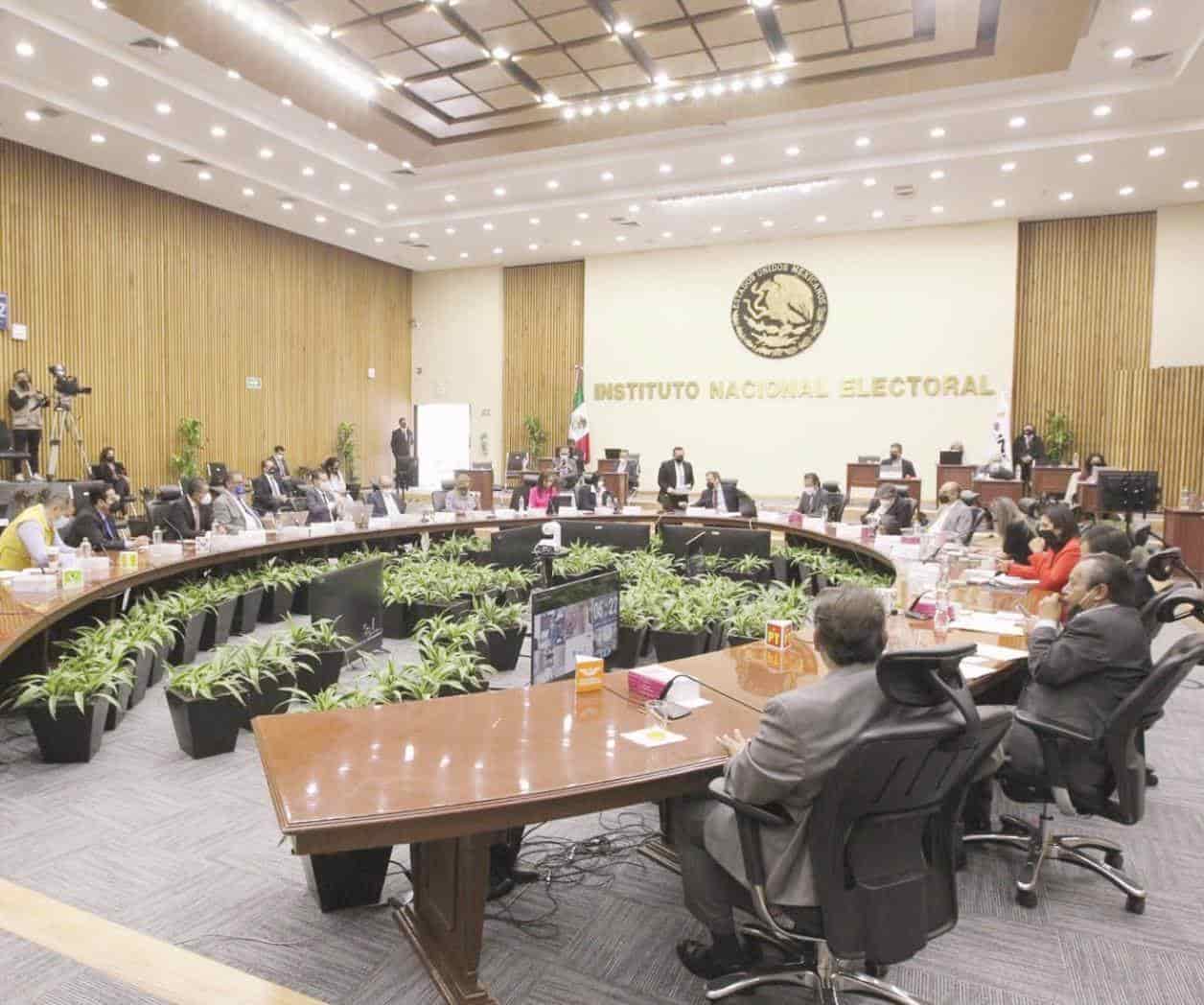 Ordena INE postular a candidatas en Coahuila o Edo. De Mex