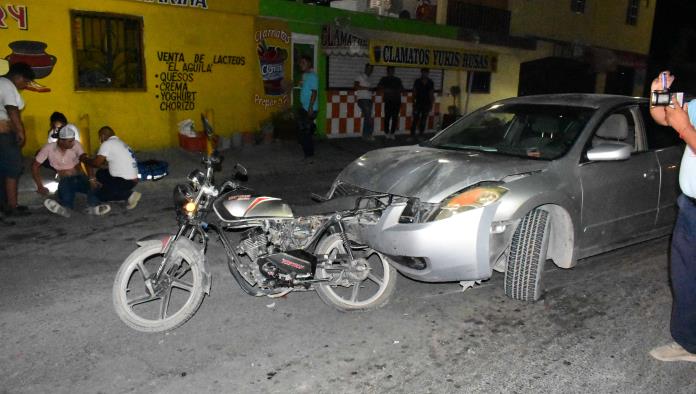 Choca moto por alcance el accidente se registró en la Avenida Las Torres