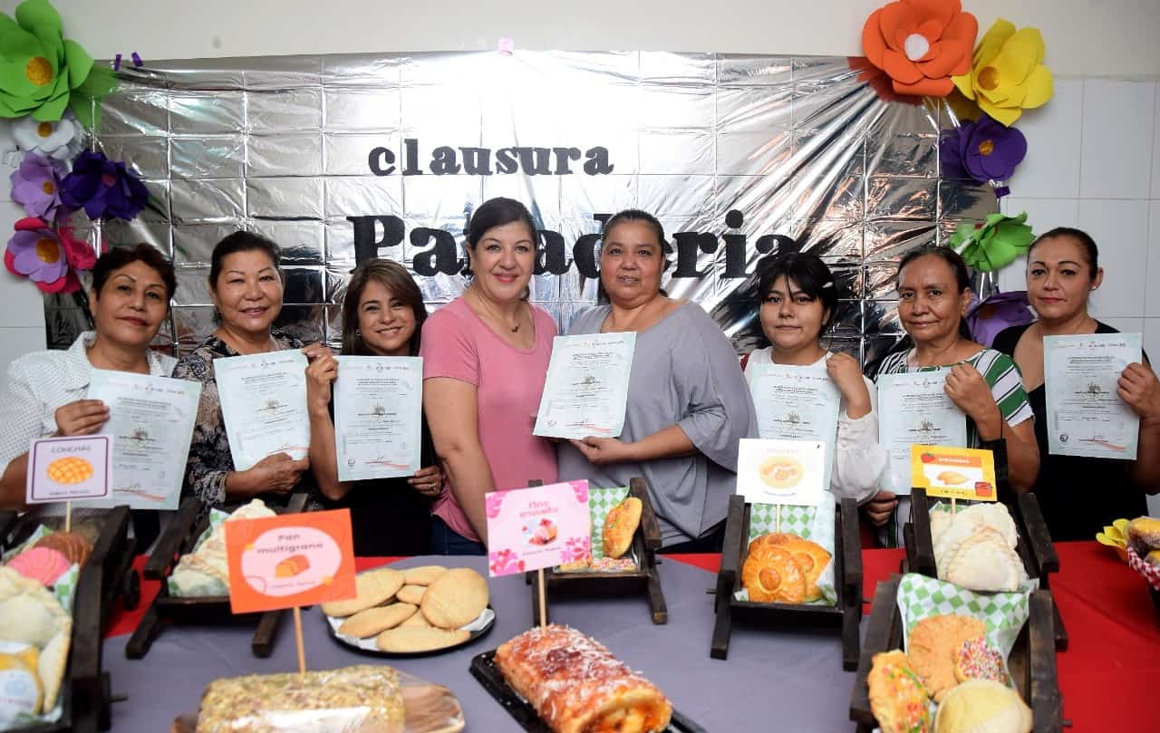 Terminan alumnas curso de Panadería.