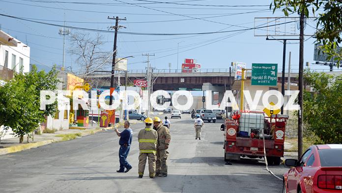 Cae rayo en poste y deja sin luz la Zona Centro