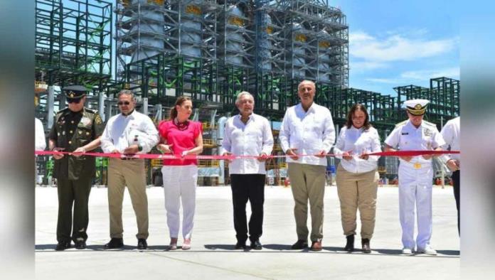 AMLO inaugura refinería de Dos Bocas; es un sueño convertido en realidad, dice