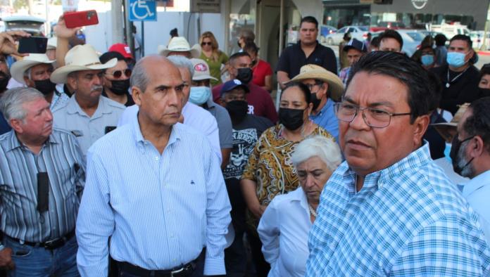 Denuncia Piña desvíos en SIMAS