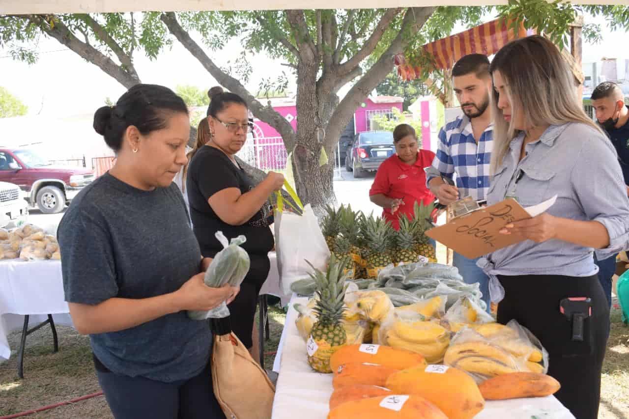 Aprovechan ‘Las Torres’ mercadito en tu colonia; Productos frescos a bajo costo