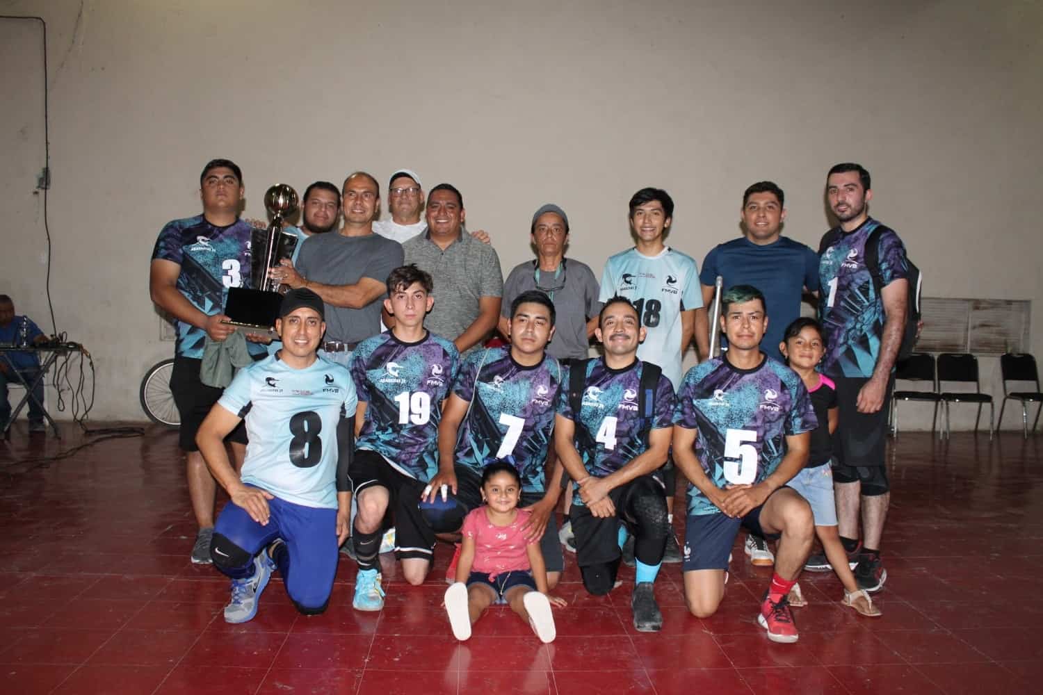 Concluye torneo  de voleibol varonil, En el gimnasio municipal de Allende
