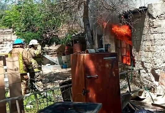 Arde casa en Allende; Debido a un corto circuito