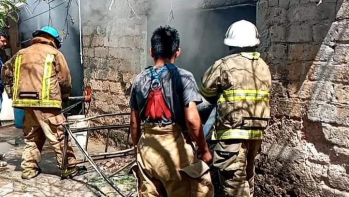 Arde casa en Allende; Debido a un corto circuito