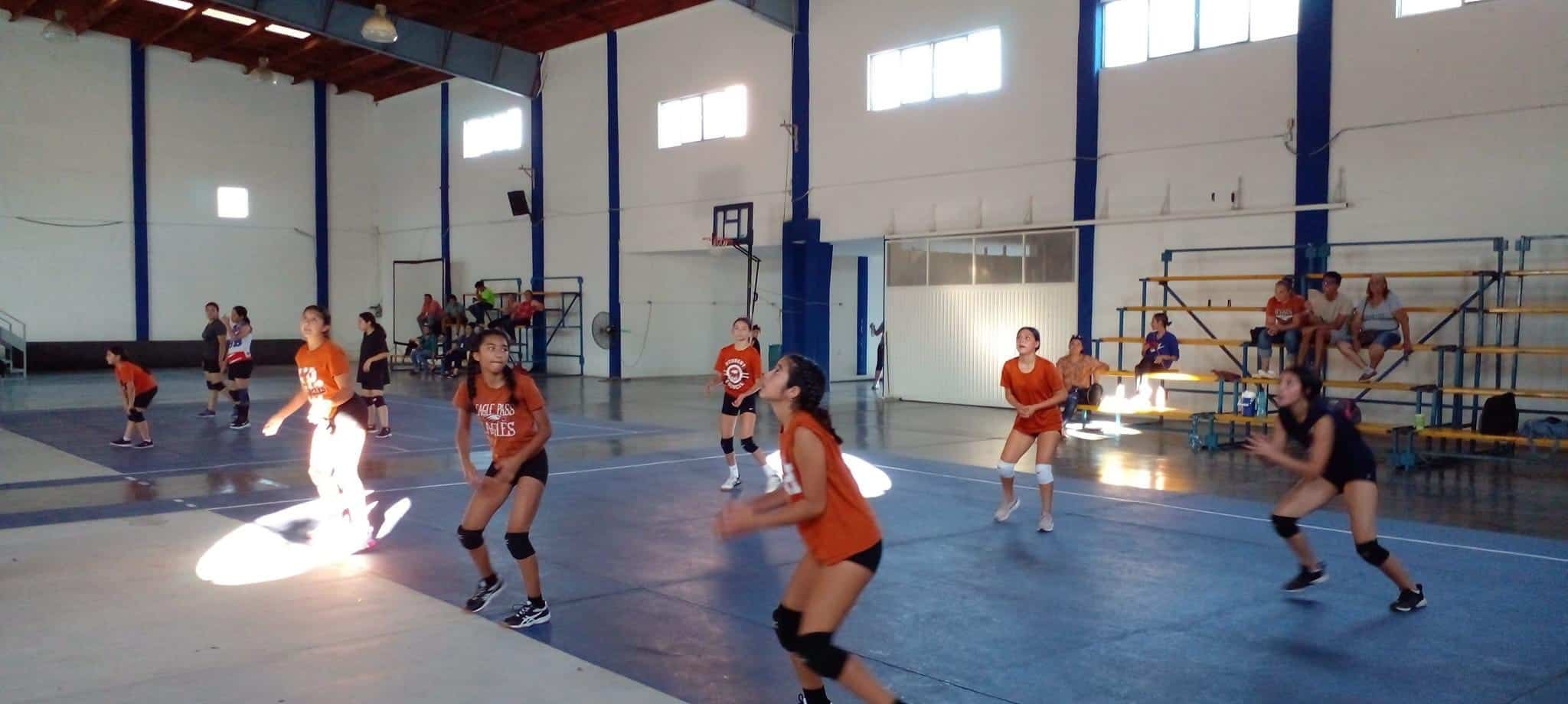 Sigue la marcha del voleibol