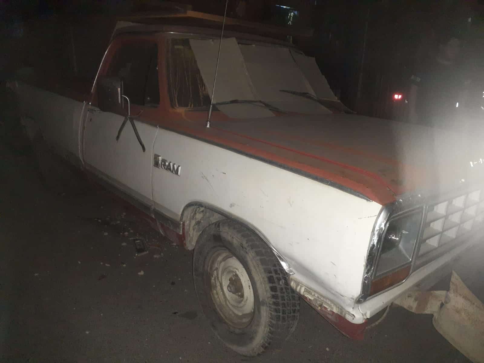 Se impacta en 2 autos; Por ir a exceso de velocidad
