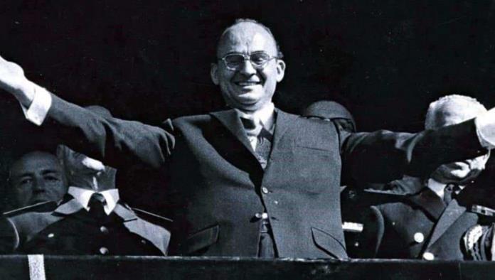 Luis Echeverría Álvarez; Así fue la carrera del polémico presidente